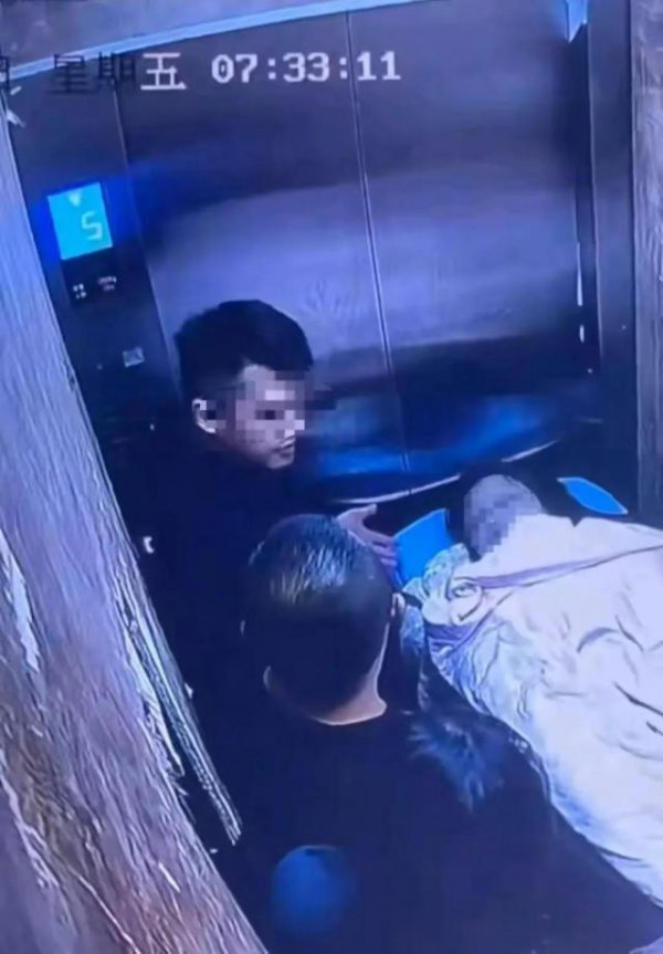 配资网股票配资门户 移交异地公安侦办！警方深夜通报“女子疑因家暴去世”，受害者家属发声，律师解读